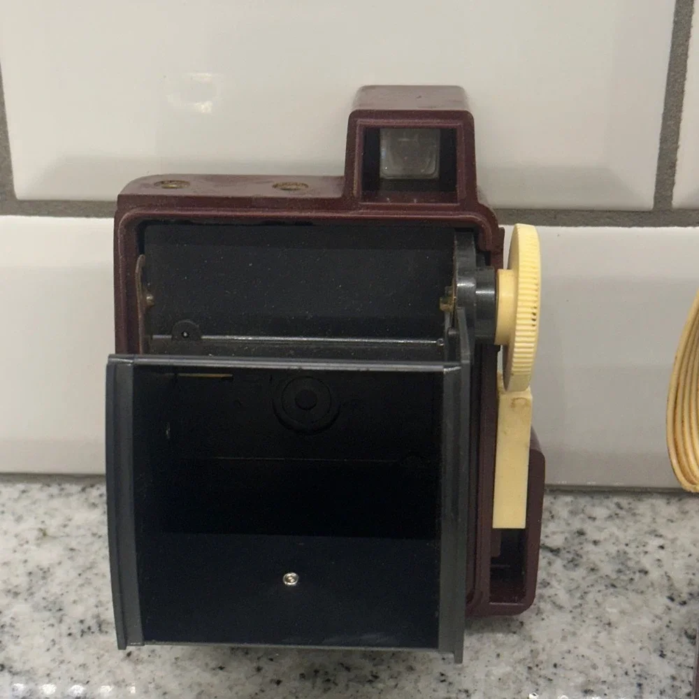 Imperial Debonair Camera Maroon Bakelite Vintage 620 Film MCM Prop Untested